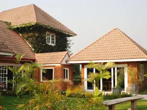 Saimoonbury Resort