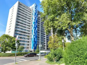 Stunning 1-Bed Apartment in Neuss