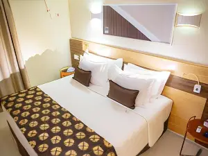 House Inn Hotel - Anashopping