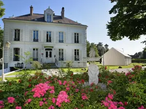 Logis Hostellerie le Châtel