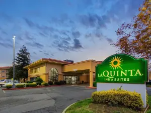 La Quinta Inn & Suites by Wyndham Oakland - Hayward