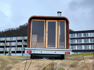 Sleeping Barrel Lodge Smaken av Ryfylke Event As, Drives Ikke Som Hotell