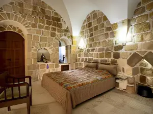 Kasr-I Nehroz Hotel