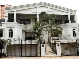 Hotel Premium House