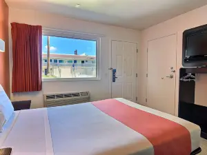 Motel 6 Corpus Christi, TX - East - North Padre Island