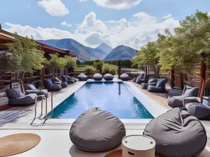 Ikaros Suites