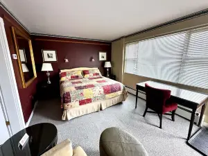 The Northport Inn & Lodge