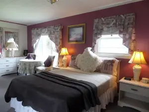 Claddagh Motel & Suites
