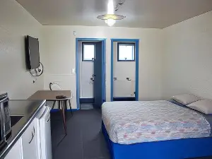 The Lazy Shag Lodge