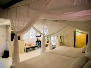Monte Sagrado Reserve-100 Acres + Wellness + River Cabin by Redawning