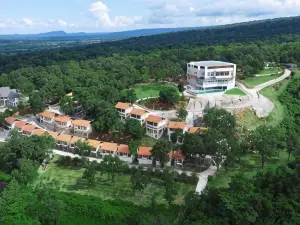 ChanNgarm Mountain View Resort จันทน์งาม เมาท์เท่นวิว รีสอร์ท