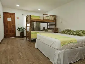 San Simian Lodge