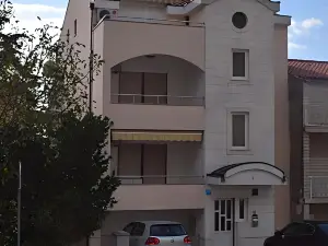 อพาร์ทเมนท์ ยูริช