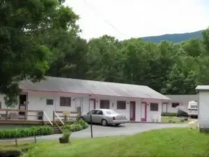 Four Seasons Motel