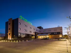 DMax Hotel