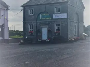Laurel Lodge