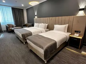 VIP Plus Hotel