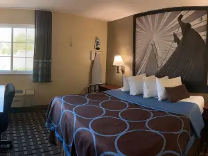 Super 8 by Wyndham Chisago City