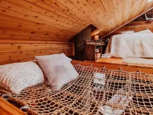 Treehouse over the Water - Eagle's Nest
