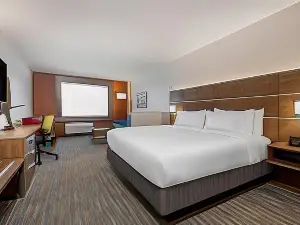 Holiday Inn Express & Suites Colorado Springs South I-25