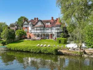 River Arts Club