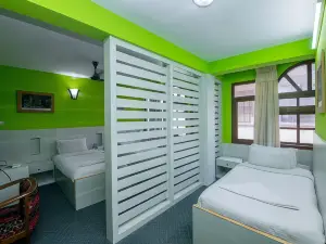 Hotel Pomelo House