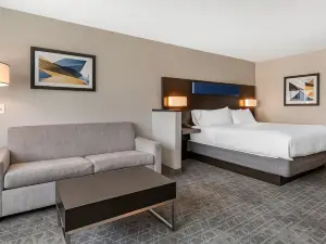 Holiday Inn Express & Suites Lancaster - Mount Joy