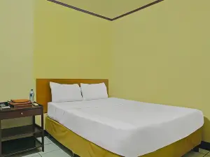 SPOT ON 92466 Adam Kost Syariah