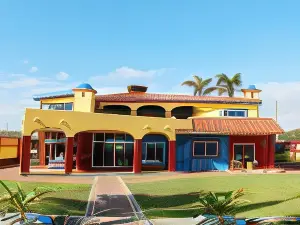 Casa Amarilla