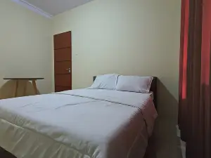 OYO 93848 Kost Reski 1