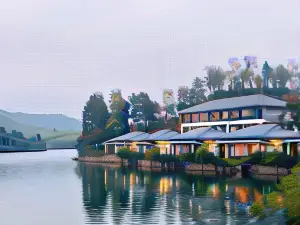 Phong Nha Lake House