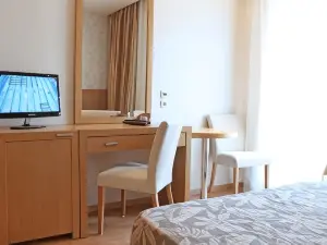 Hotel Alfa