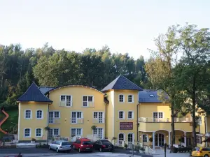 Gasthof & Hotel Wolfsegger