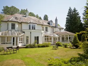 Woodlands Lodge Hotel