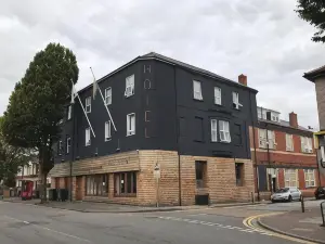 Hotels 24-7 - the Old Victoria Hotel