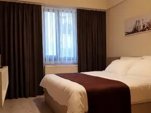 Moda Hotel