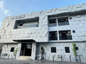 ฟูลบลิสส์ โฮเทลและสวีทส์