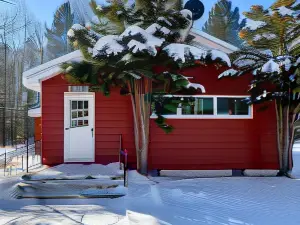 The Lorca Adirondacks Motel