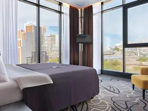 R Boutique Hotel