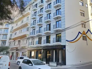 Carlton Hotel