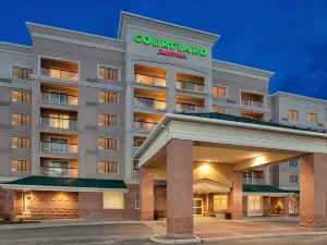 Courtyard Toronto Vaughan