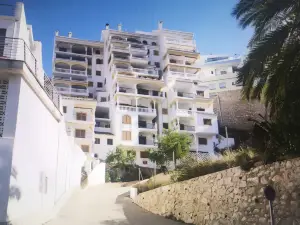 Apartment with Panoramic Frontal Sea Views