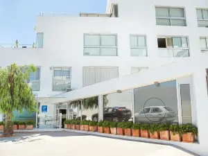 Take Surf Hostel Conil