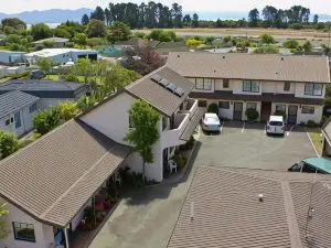 แอร์โรว์ โมเต็ล