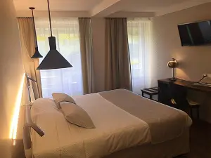 Hotel Doussiere - Restaurant l'Alicanta