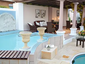 Misty Waves Boutique Hotel