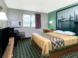 Super 8 by Wyndham Twinsburg/Cleveland Area