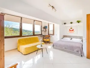 Studio Acropolis Serres Next to Center