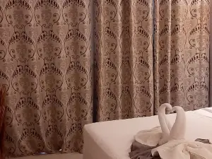 Beautiful Deluxe Double Room in the City Center - Wifi and AC