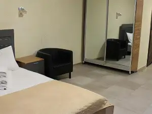 Don Hotel